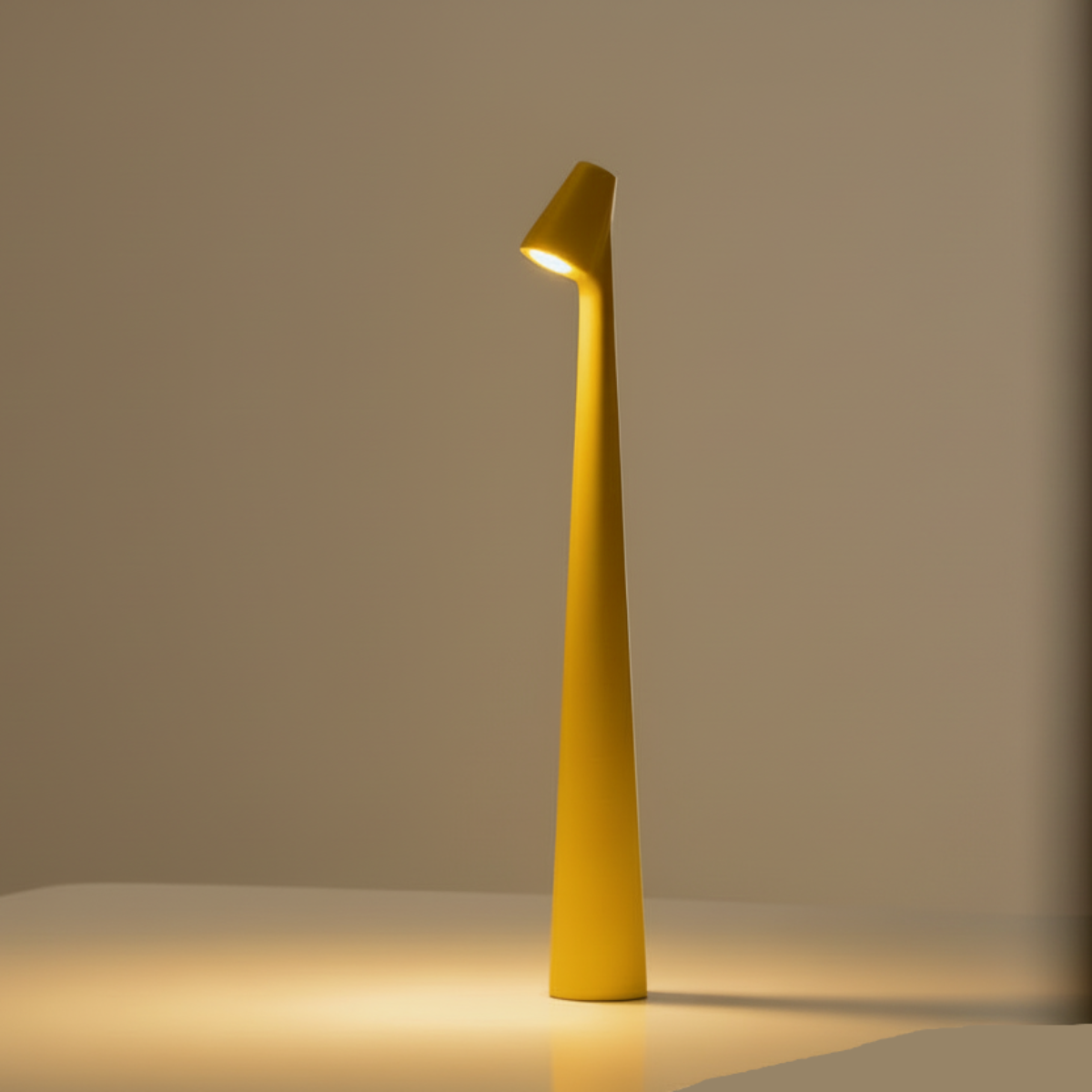 LED Lampka Stołowa Metalowa Ładowana Regulowana Jasność 12