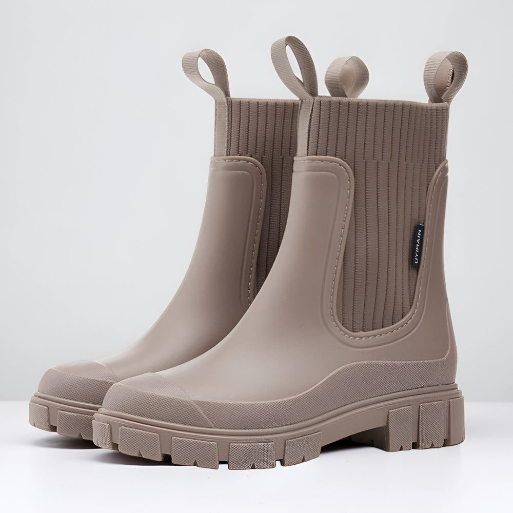 Chelsea Women's Ankle Boots with Elastic Upper for Everyday Use