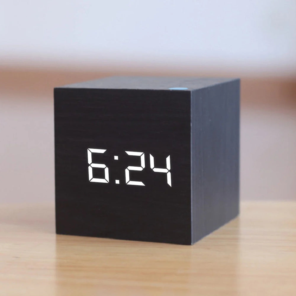 Digitalowy zegar drewniany nowoczesny minimalistyczny 5