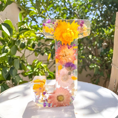 Kwiatowa Lampka LED z Żywicy Dekoracyjna Personalizowana Litera