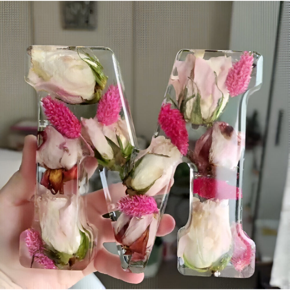 Kwiatowa Lampka LED z Żywicy Dekoracyjna Personalizowana Litera