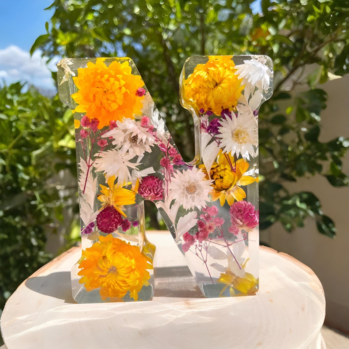 Kwiatowa Lampka LED z Żywicy Dekoracyjna Personalizowana Litera