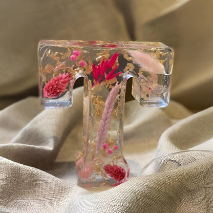 Kwiatowa Lampka LED z Żywicy Dekoracyjna Personalizowana Litera