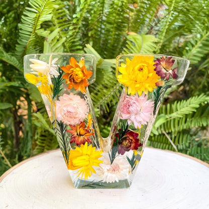 Kwiatowa Lampka LED z Żywicy Dekoracyjna Personalizowana Litera