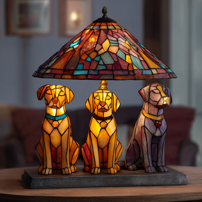 Tiffany'ego z ruchomym kloszem jest lampa stojąca na podstawie wykonanej z psalmów.